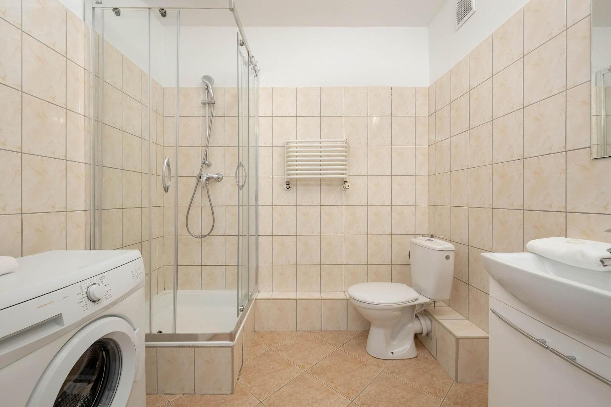 Apartament Jasne I Przytulne Blisko Parku We Wroclawiu By Renters *